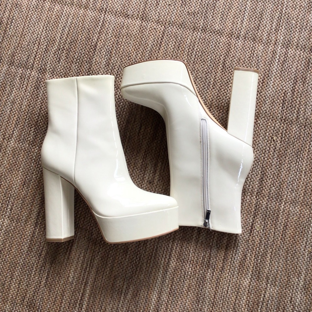 MARC FISHER 5 inch HEELED BOOTIES SZ 9 PLATFORM PATENT LEATHER